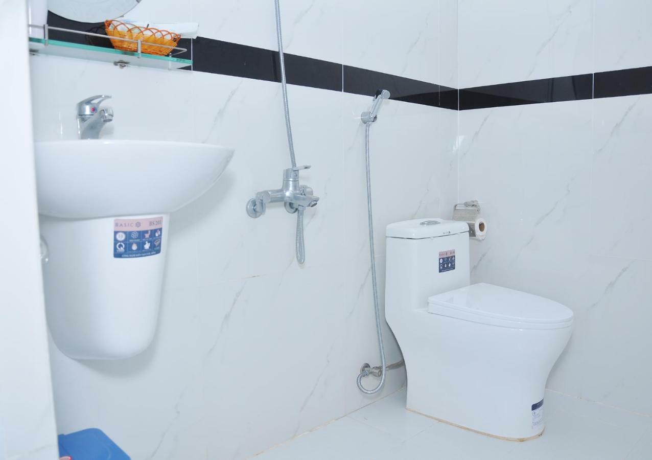 Thuy Tien Hotel Куинён Экстерьер фото
