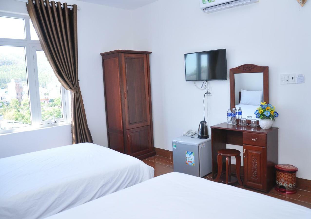 Thuy Tien Hotel Куинён Экстерьер фото